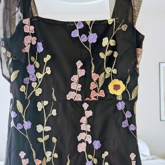 Lulus Thriving Poise Black 3D Floral Embroidered Tie-Strap Maxi Dress Size Small - Picture 6 of 10